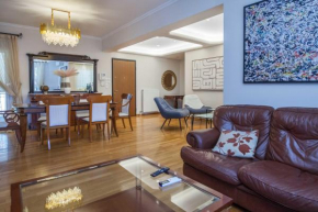 Luxe 3 Bd Penthouse 5 Min from Drosia Square